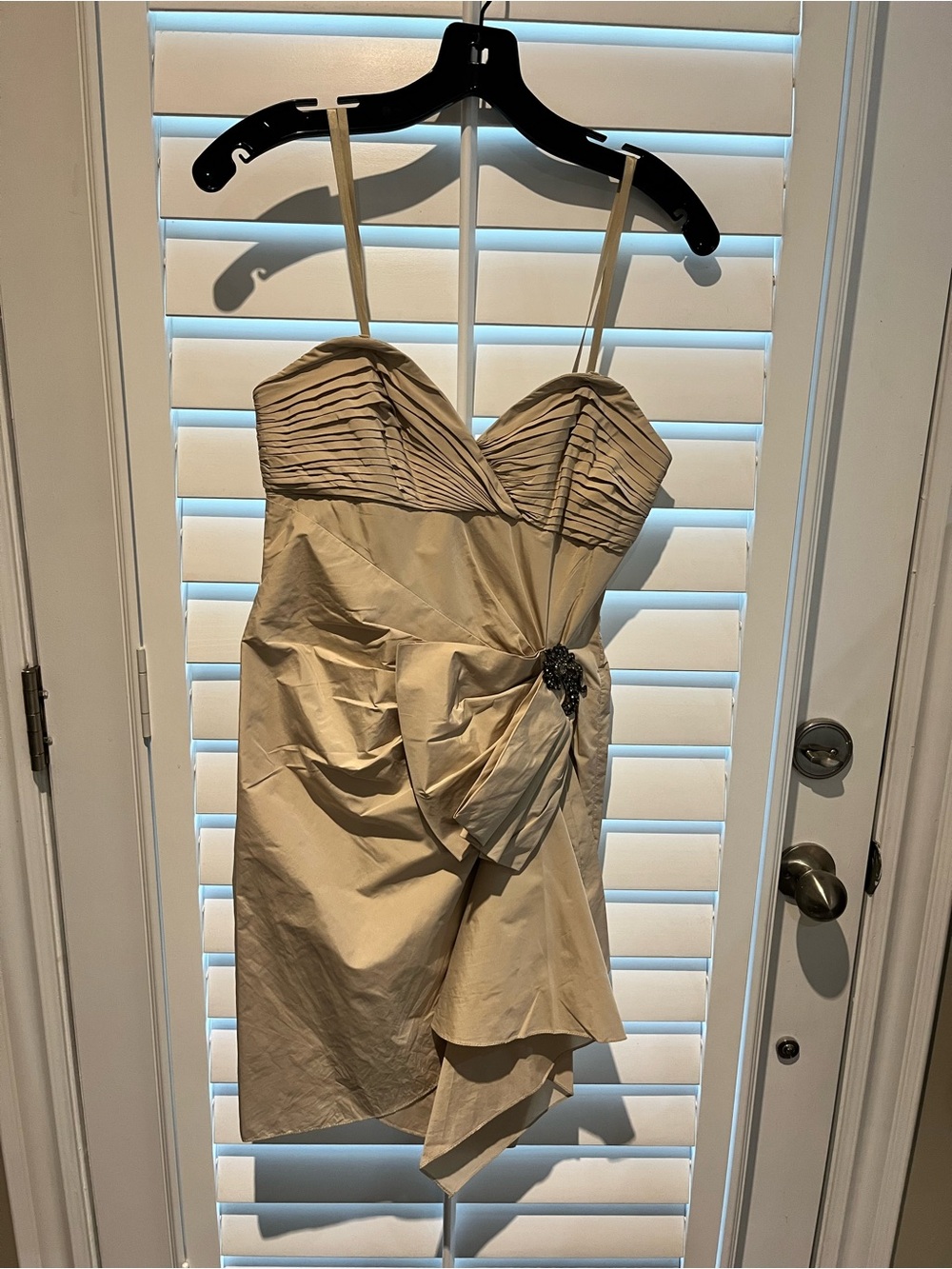 BCBGMaxAzria Strapless Ruching Dress with Side Bow - size 0